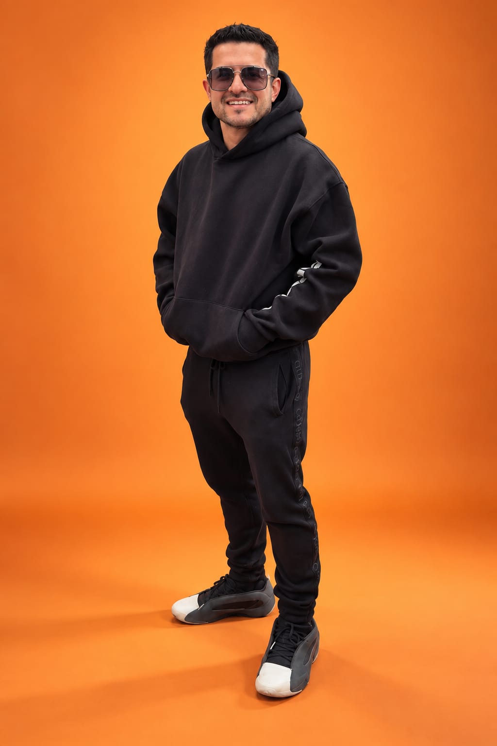 Hoodie Color Plano Negro